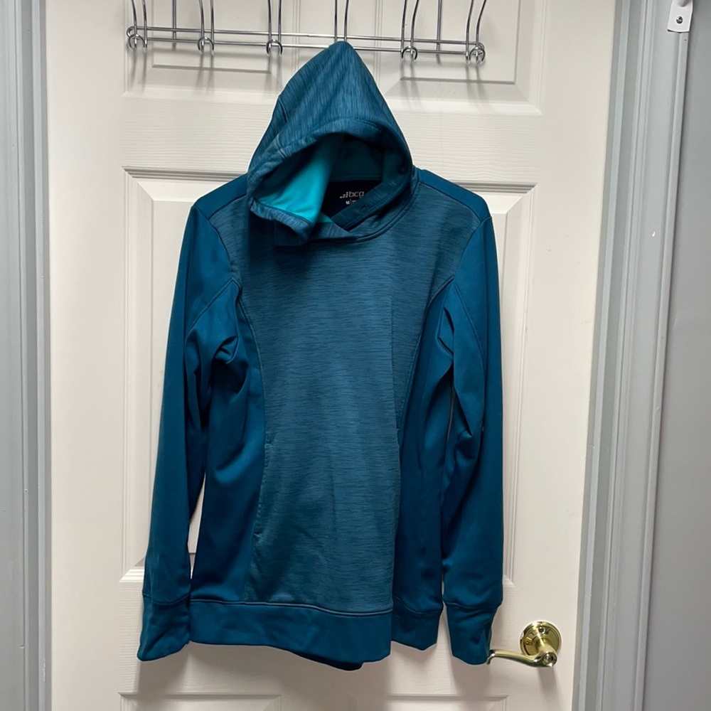 Aquamarine blue hoodie with thumb holes!